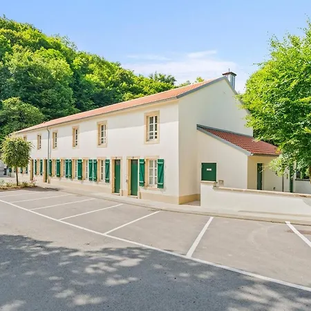 Casa de Férias Lasauvage 85 *